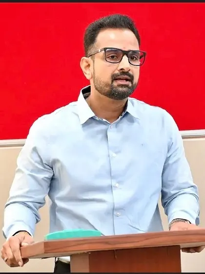 Speaking to law students at Bharti Vidyapeeth. It is a privilege to share insights on legal practice and career development with the next generation of legal minds.