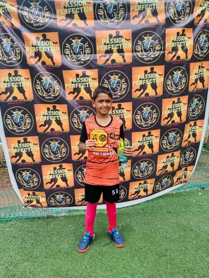 Our Best Goalkeeper award winner from the 5v5 Sports Cup 3.0.