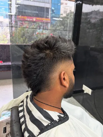 Another angle of the burst fade, highlighting the sharp curve around the ear.