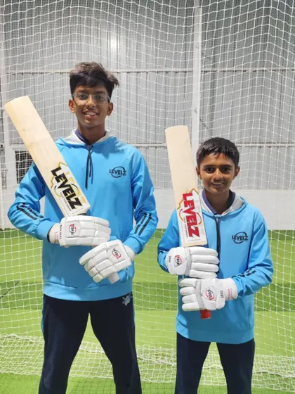 Shwetansh and Ryan proudly display their new Levelz bats and gloves. Sponsorships like these are a huge motivation and support for our young, aspiring professional cricketers.