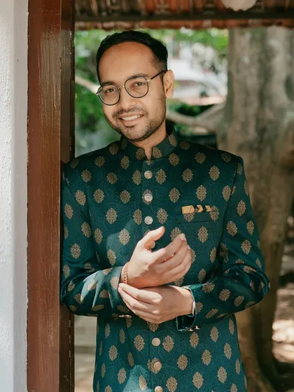 A stylish portrait of the groom before the Mehendi ceremony begins.