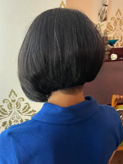 The back view shows the clean, sharp lines of the cut.