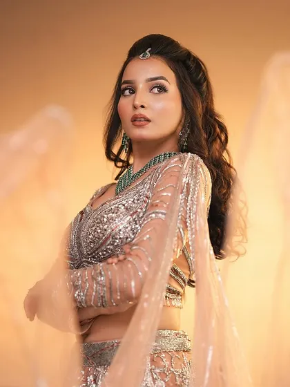 A gallery showcasing the wide variety of reception, party, and modern glam looks I can create for any special occasion.