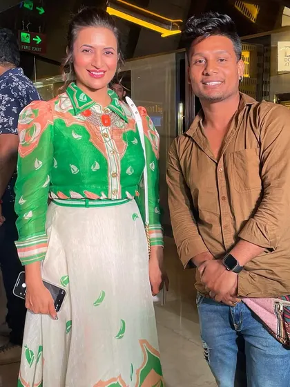At the "Chal Zindagi" movie premiere with the lovely Divyanka Tripathi Dahiya. It was a star-studded and memorable evening.