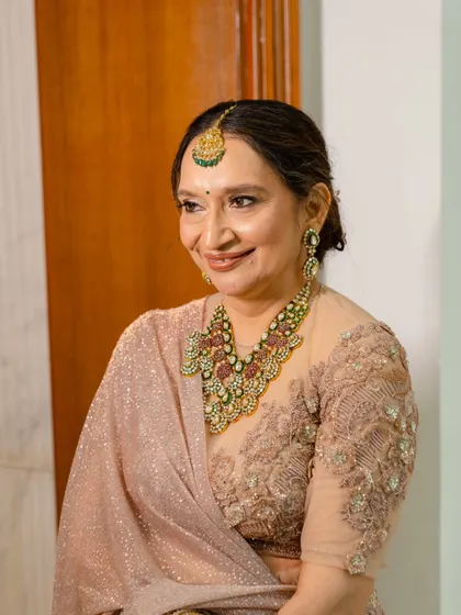 A beautiful portrait of the mother of the bride, looking absolutely radiant.