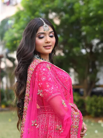 This look is here to stay for the season. A soft, fresh, and elegant makeup style paired with a modern open hairstyle is perfect for today's bride.