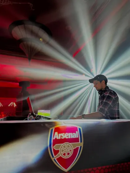 An Arsenal fan's dream gig. It was fun to incorporate my love for the team into my setup for this event.