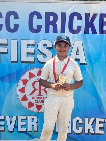 Prakyath Hoskeri posing with his award.