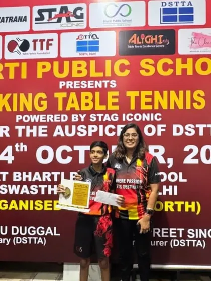A proud coach with a winner from the U-13 Girls category at the Delhi State tournament. Janvi Garg took home the Gold.