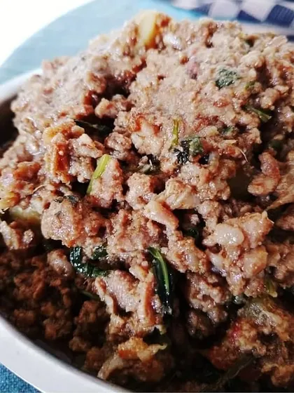 Keema Dhaniawala is a delicious minced meat dish packed with the aroma of fresh coriander. It's spicy, tangy, and goes perfectly with flaky parathas or warm rotis.