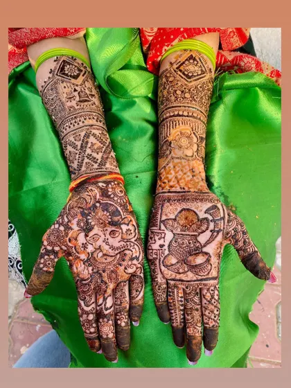 Another view of the beautiful Ganesh and kalash mehndi, perfect for Diwali or other auspicious occasions.