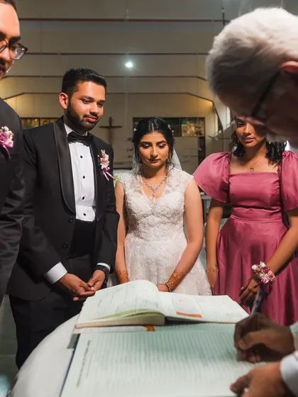 Signing the register, the official beginning of their marriage. We document every important step of your wedding day.
