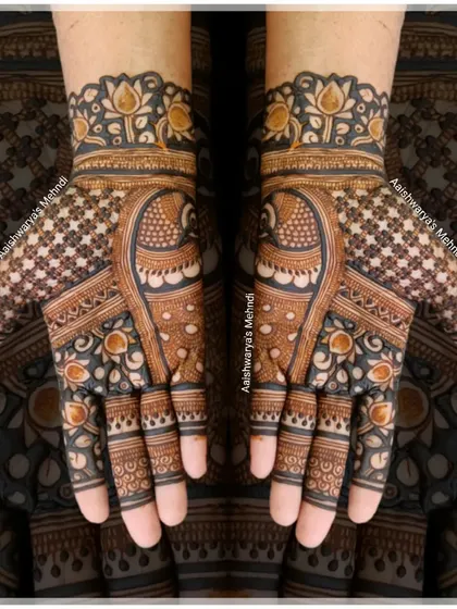 This special design was for a baby shower, featuring peacock motifs. Mehndi is a beautiful way to celebrate all of life's happy occasions.