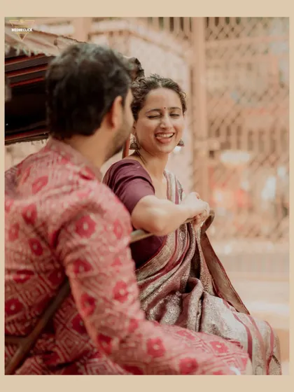 A moment of pure, uninhibited laughter on a cycle rickshaw. This candid shot perfectly captures the fun and playful side of their relationship, which is the main goal of my "real you" photography approach.