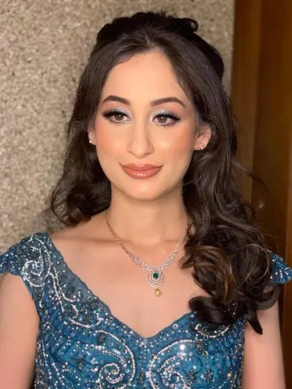 Rashvita looks absolutely radiant with her glowing skin and unique eye makeup.