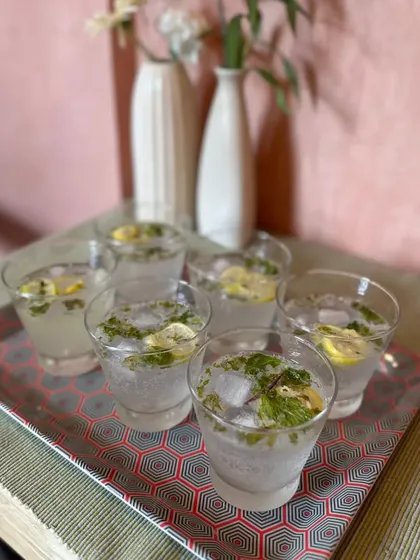 Our workshops are a full sensory experience. We provide a colorful ambiance, delectable food, and refreshing drinks to make your creative session a true celebration.