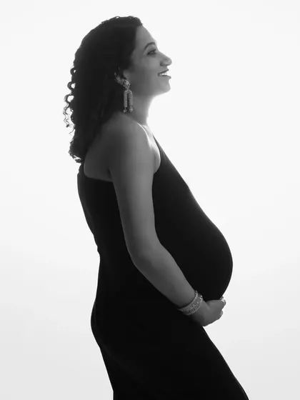 A duplicate of the high-key silhouette, offering a slightly different angle of this artistic pose.