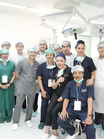 The team at the FUEASIA ASEAN workshop, a mix of doctors from various countries, all united by a passion for hair restoration.