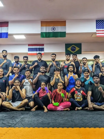 A packed Monday sweat house. The best way to start the week is with a tough kickboxing session surrounded by your teammates.