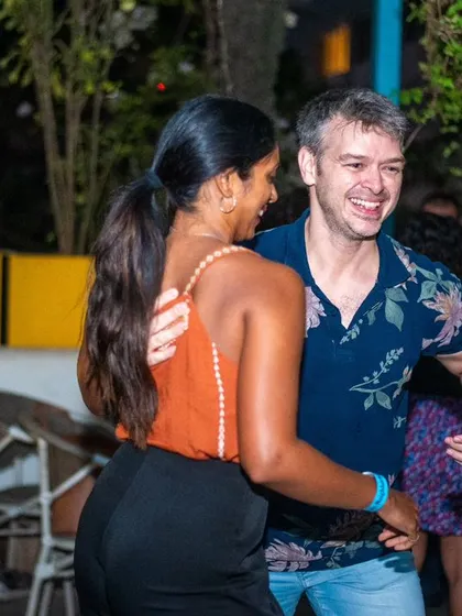 Another great moment from La Rumba. The smiles and connection between partners is what makes social dancing so special.
