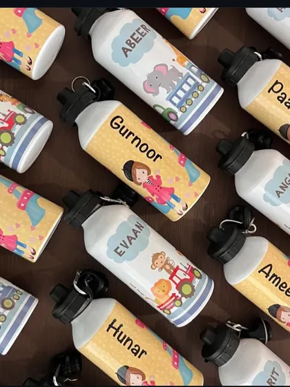 Keep your kids hydrated with our personalised sipper bottles. We can customise them with dozens of themes, from cute animals to cartoon characters, making them a great return gift for parties.