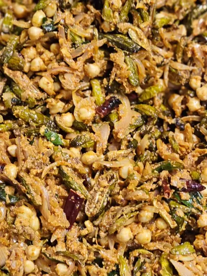 A dry stir-fry of cluster beans (gorikayi) or a similar vegetable, a healthy and traditional side dish.