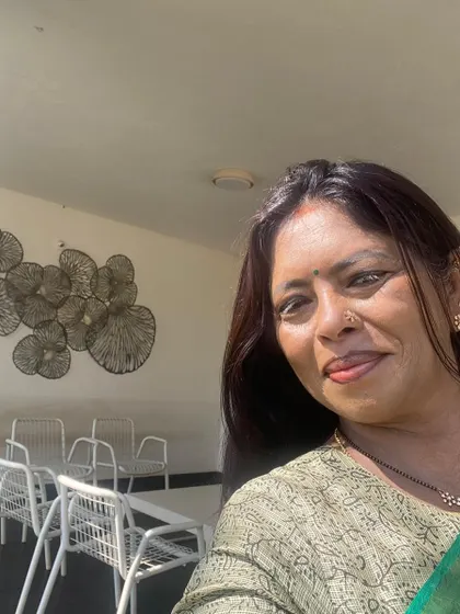A candid moment in my favorite breezy Kota silk saree. It’s the perfect choice for a warm day, keeping you cool and stylish.