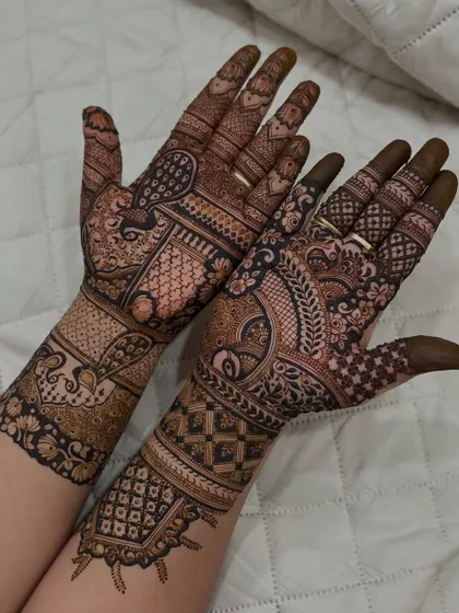This is the kind of magic my students create. I am so proud to see them master complex bridal mehendi designs with such finesse. This is what happens when passion meets the right guidance.