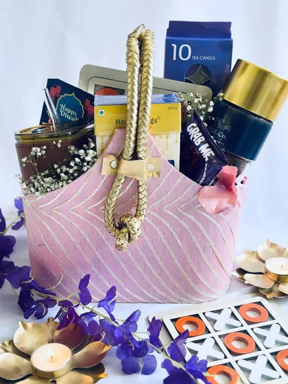 A final look at the "Sparkling Soiree" hamper, a perfect gift for friends, family, or colleagues.