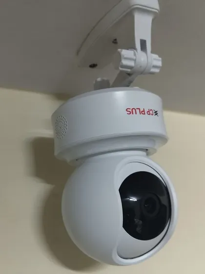 The flexible joint of the mounting bracket allows us to position the camera at the exact angle you need.