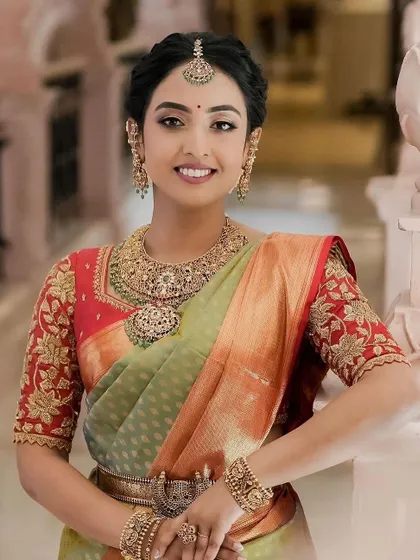 Another beautiful shot of this client. The intricate details of her jewelry and the embroidery on her blouse are simply stunning.