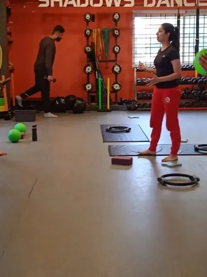 A hands-on practical class for our certified personal trainer course, focusing on proper form for exercises like Bulgarian split squats.