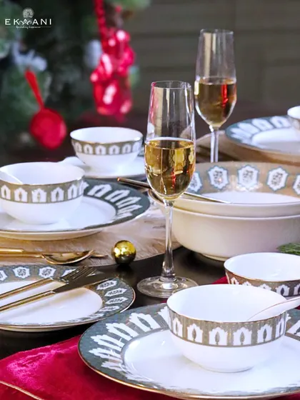 My new luxury dining collection by Ichkan, where fine craftsmanship meets timeless elegance. This tablescape, set for a Christmas feast, shows how opulence and charm can define every meal.