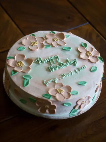 A simple birthday cake with painted florals in one of my favorite shades of dusty peach. It’s soft, pretty, and perfect for any celebration.