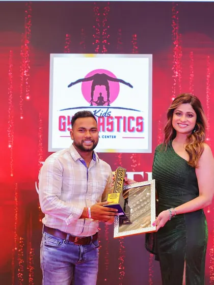 I was honored to receive the Sahika India International Excellence Award from actress Shamita Shetty. This award is a recognition of the quality and dedication of our Kids Gymnastics & Yoga Center.