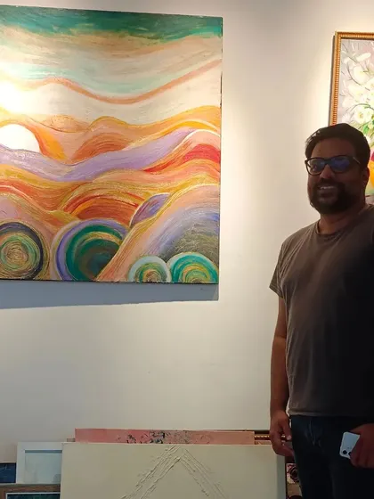We thank art collector Chaitanya for his purchase of this beautiful abstract painting by artist Isaq. We are always happy to see our clients find a piece that resonates with them.