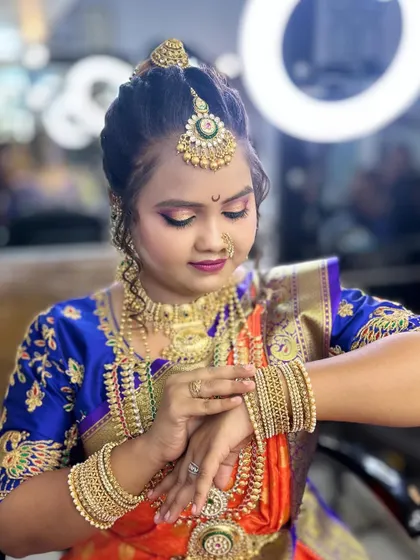 This pose highlights the beautiful bangles and jewellery that are part of the complete styling I offer.