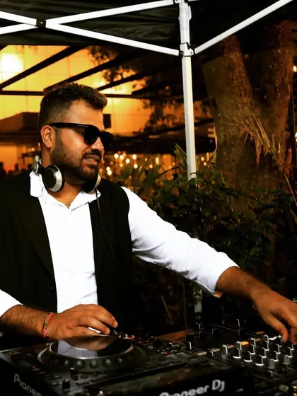 A candid shot from a sundowner set. I adapt my style and music to fit any setting, from a relaxed evening vibe to a high-intensity party.