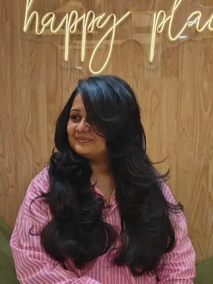 Another angle of the beautiful, voluminous layers. This style is perfect for anyone wanting a classic, bombshell look.