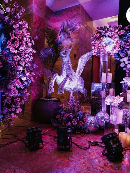 Every detail counts in a themed event. This crystal pegasus statue was a key decorative piece for our celestial night, adding to the magical and mythical ambiance.