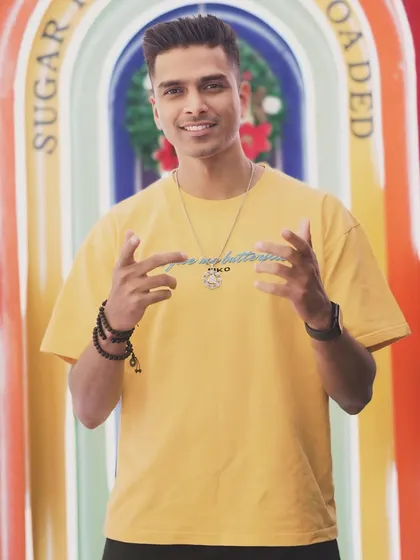Just a happy, casual shot. Spreading some yellow, positive vibes.