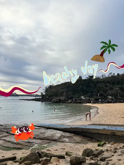 A beachy day with some cute crab and island doodles to make the scene even more fun and tropical.