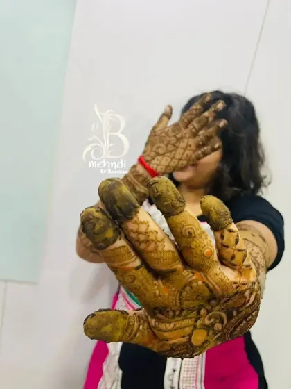 A duplicate of the creative palm shot.