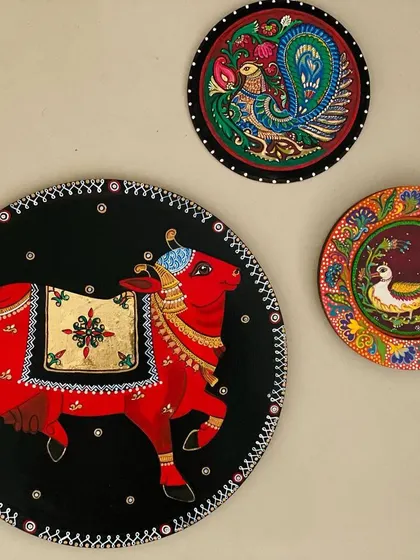 A duplicate image of the Brindavan animal plates, showing another possible arrangement.