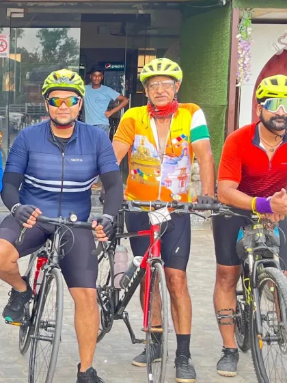 A mix of seasoned and young riders, all smiles after a challenging endurance ride. This is where camaraderie beats kilometers.