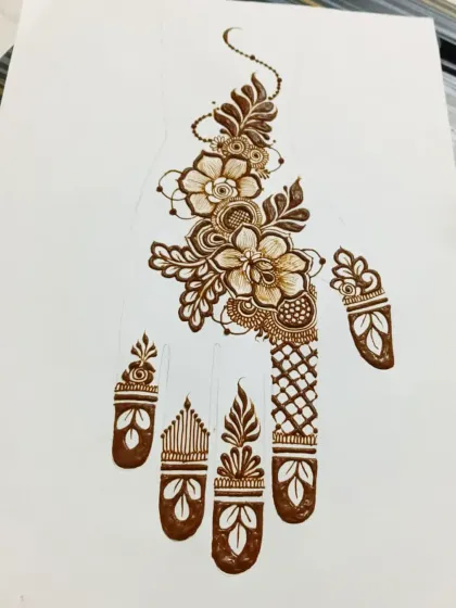 Another practice design for my students, showing a beautiful floral trail with detailed finger work.
