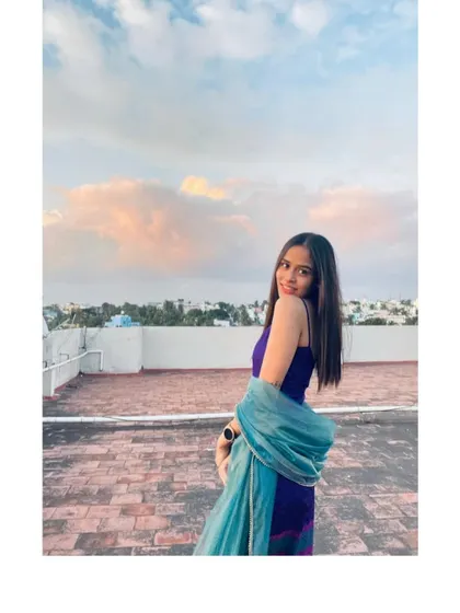 This redesigned saree outfit is perfect for a breezy evening. I paired the purple kurti and pants with a lightweight contrast dupatta to complete this modern ethnic look.