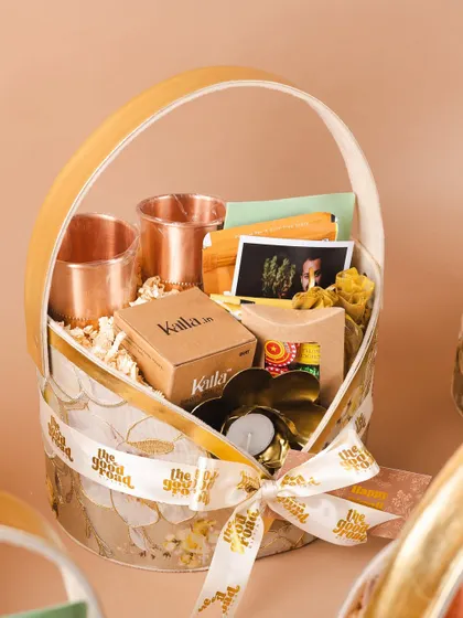 This custom Diwali hamper features a beautiful floral design and is filled with high-quality products. We focus on creating gifts that are not only thoughtful but also feature reusable packaging.