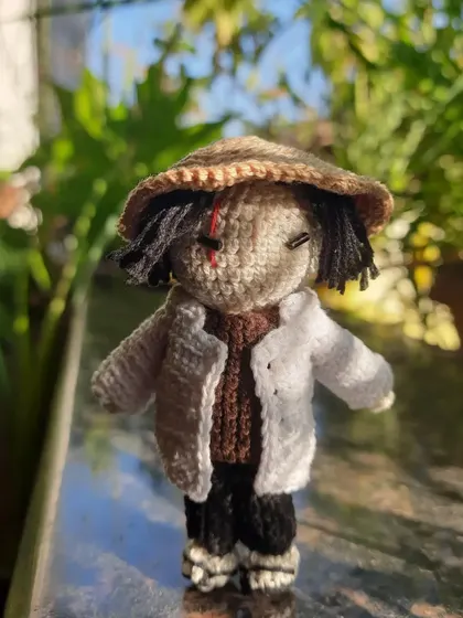 The sunlight really brings out the textures in this custom Yoongi doll. It was my first time making a human doll, and I had so much fun figuring out the pattern.
