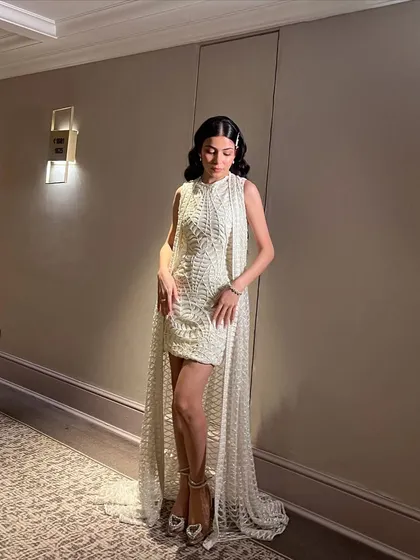 Another shot of the Hollywood waves look. This hairstyle is all about creating smooth, uniform waves that look luxurious and elegant, perfect for a formal event.